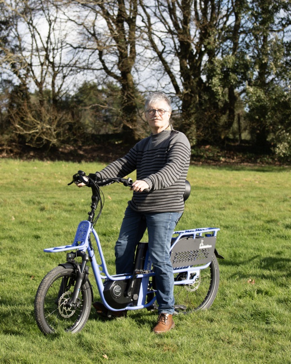 adeli550_LLS-pieds-herbe_2026-03