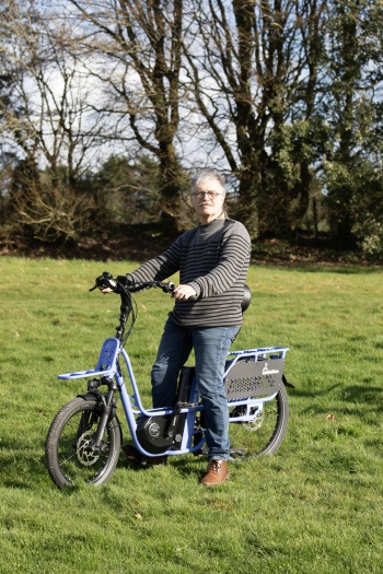 adeli550_LLS-pieds-herbe_2026-03